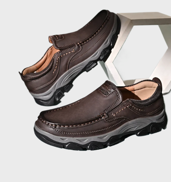 Comfortabele orthopedische leren loafers met antislip rubberen zool.