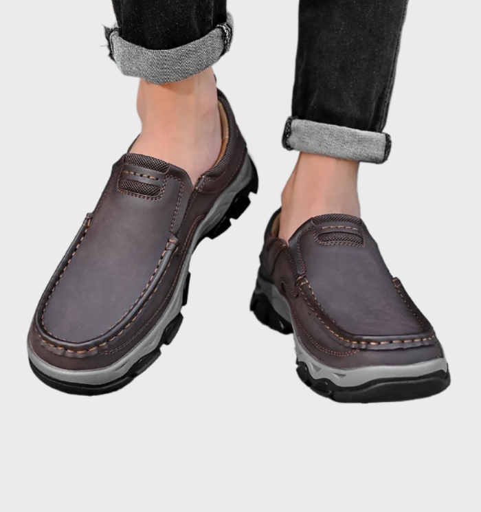 Comfortabele orthopedische leren loafers met antislip rubberen zool.