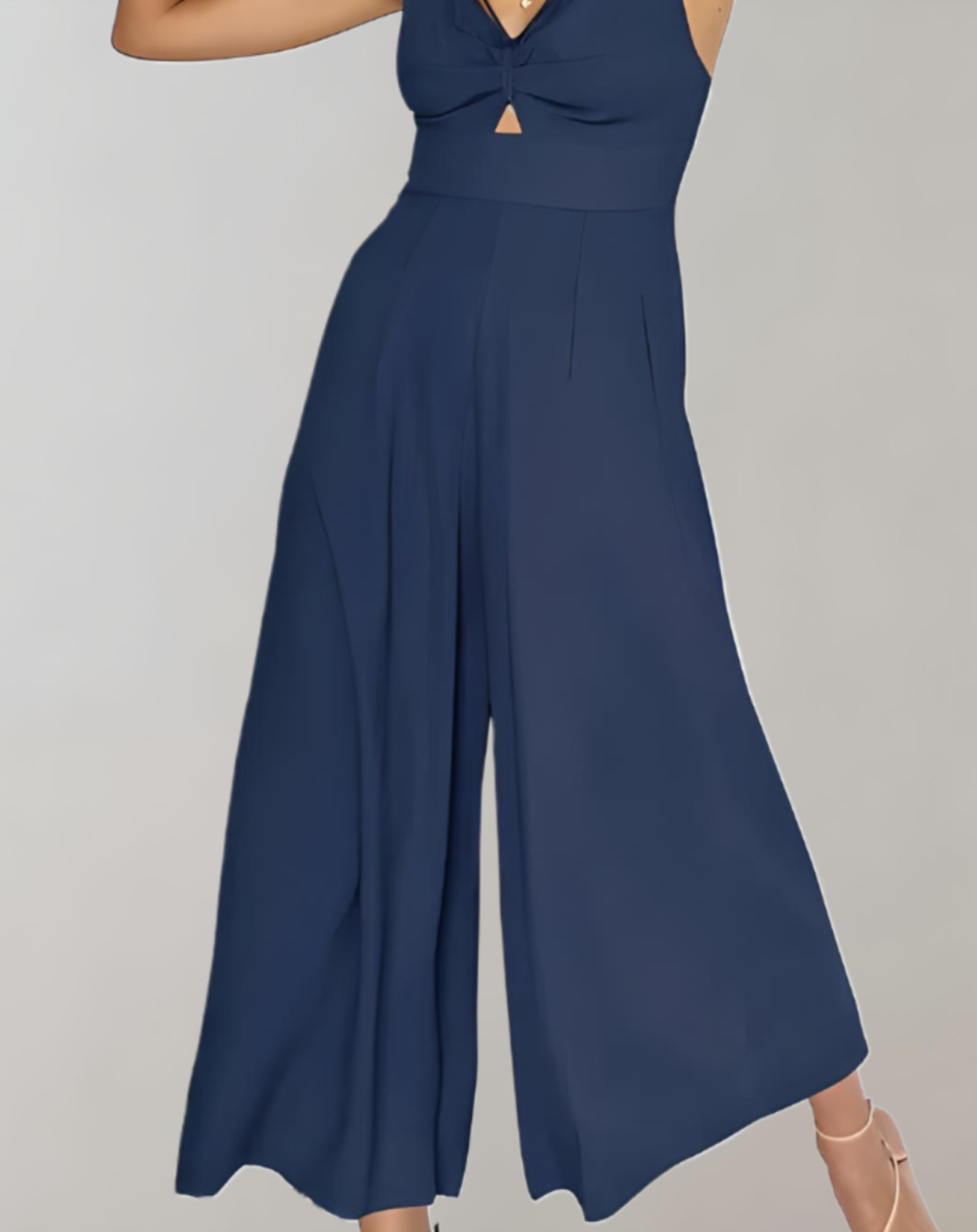 Genevieve - Mouwloze top met tailleband en geplooide jumpsuit met wijde pijpen combo