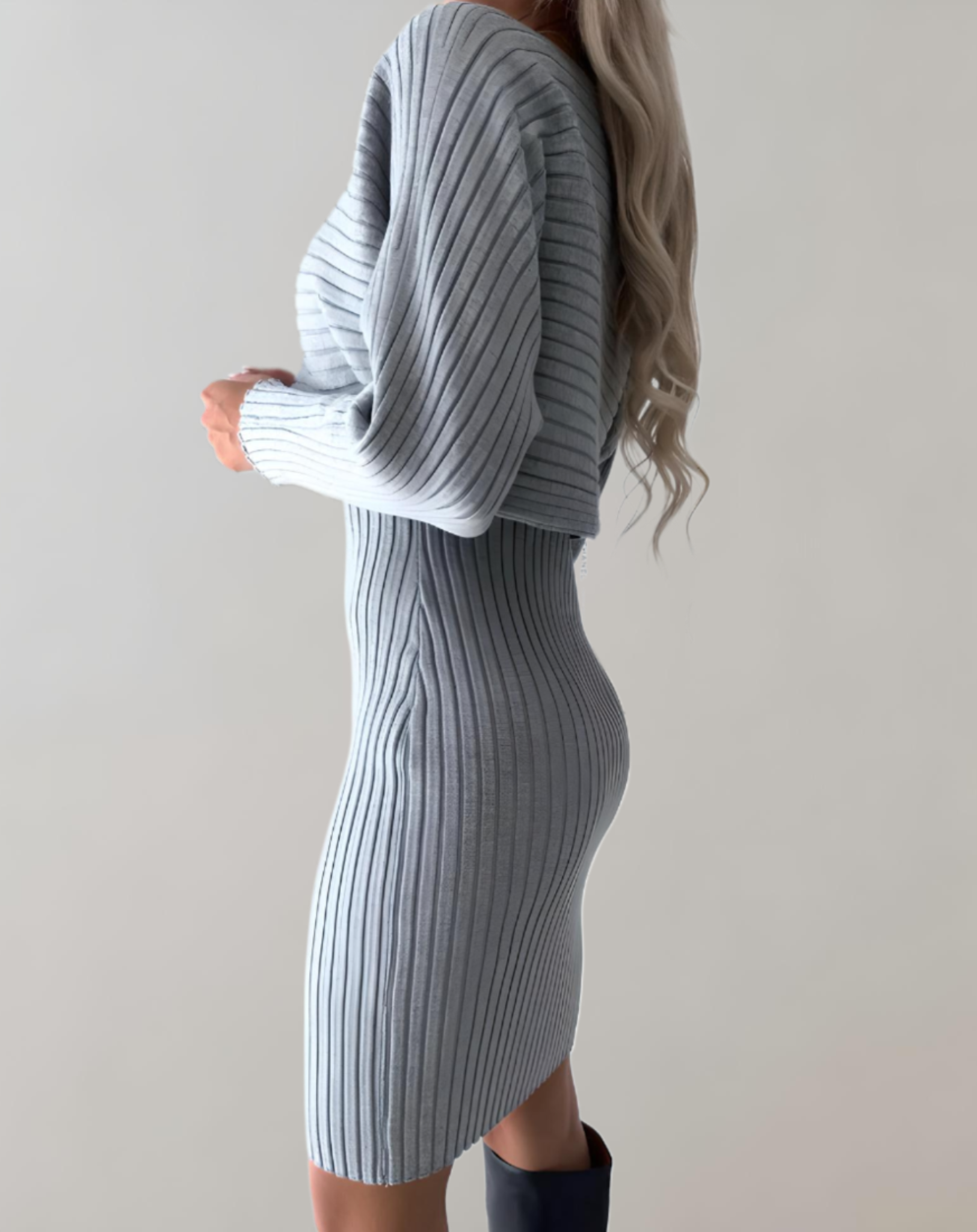 Mari - 2-delige set met gebreide bodycon jurk met spaghettibandjes en gebreide cropped sweater