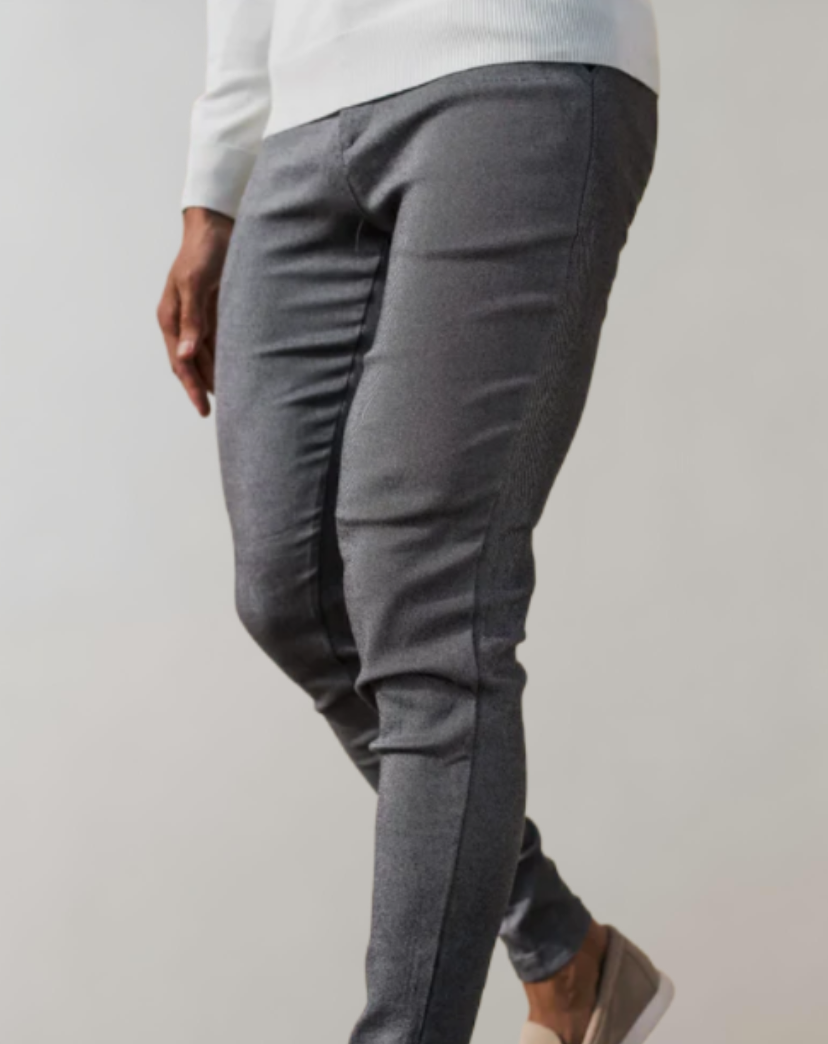 Winifred - Eenvoudige semi-formele slim-fit herenbroek met zakken