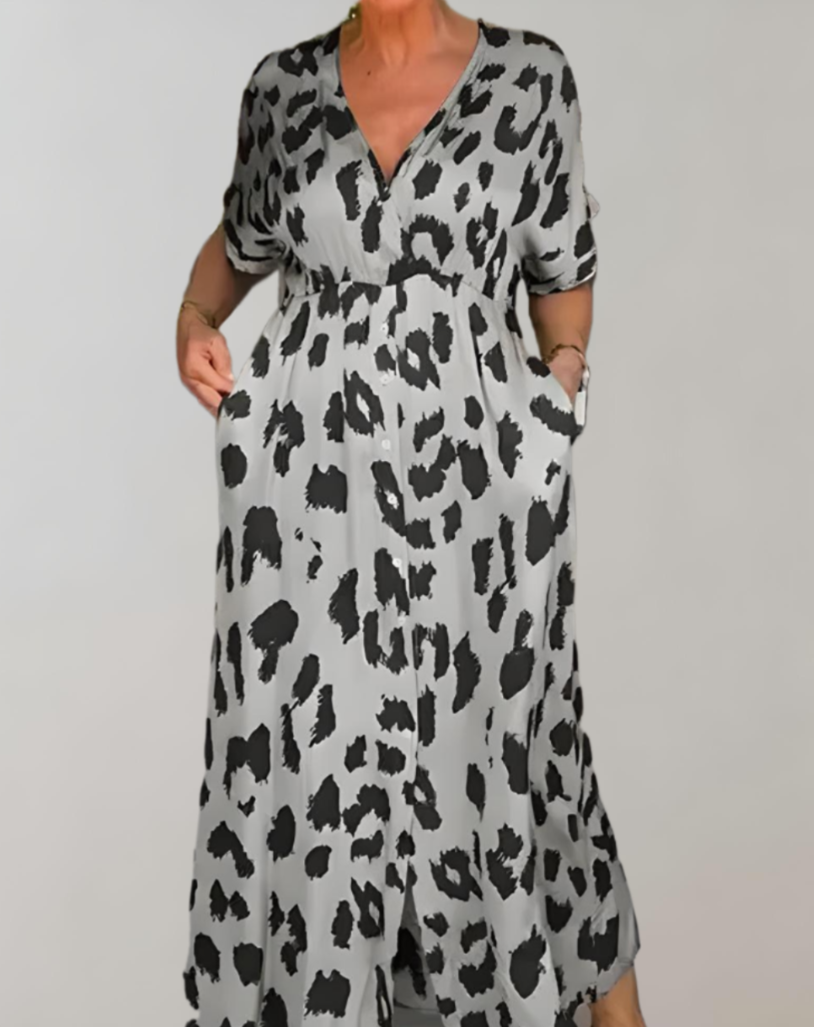 Lynn - Oversized jurk met luipaardprint, vleermuismouwen, V-hals en knoopsluiting